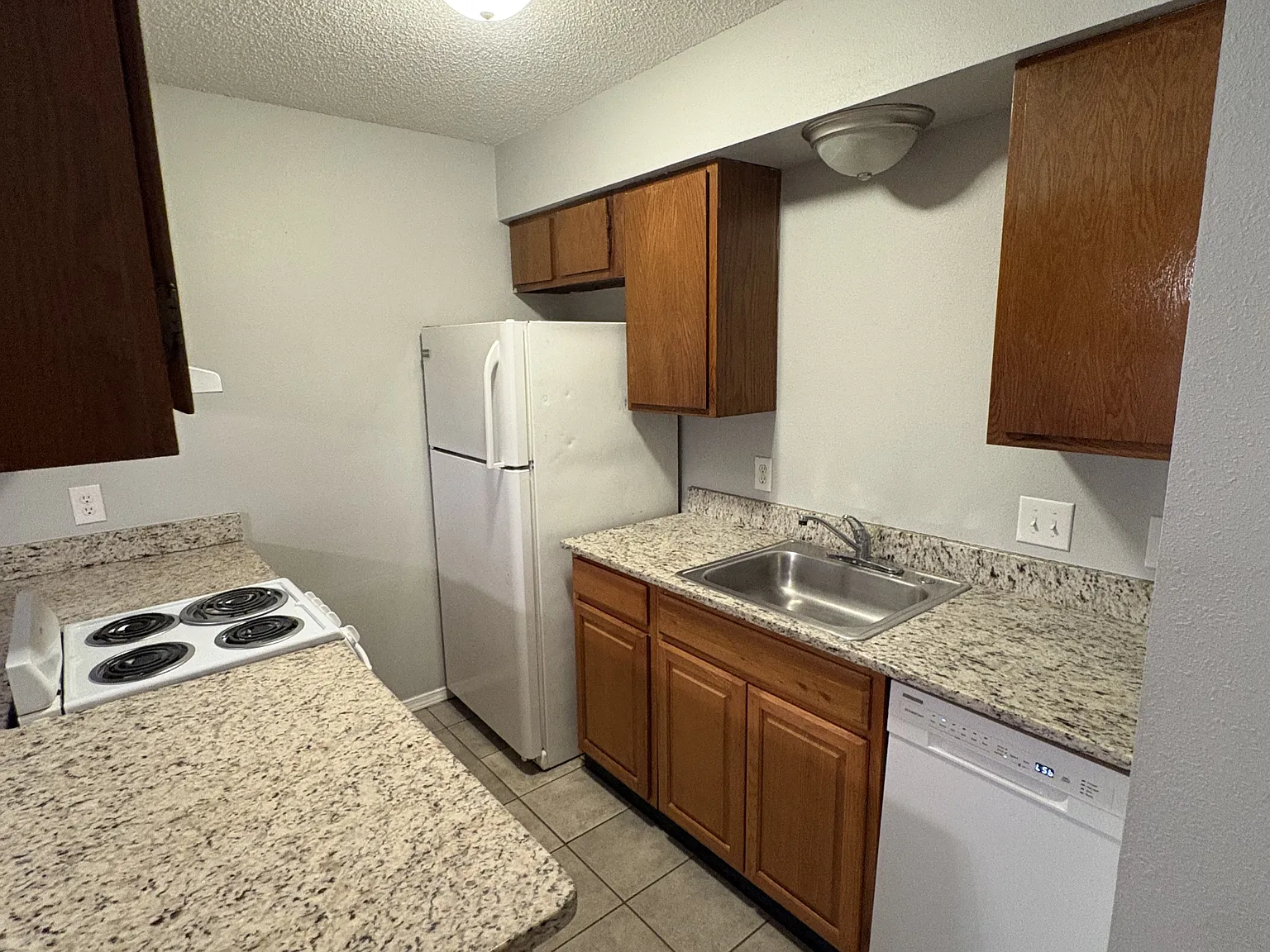 203 South Baggett Street - 2 — Photo 3