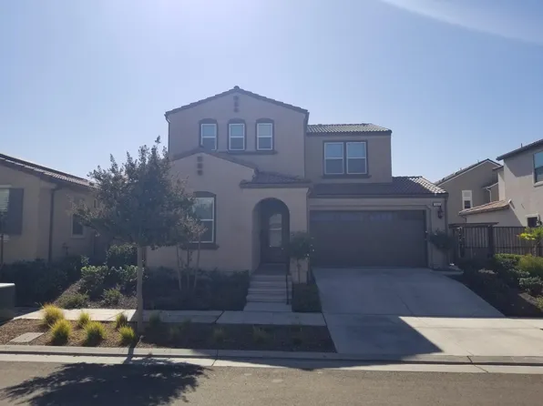 762 Ridgebank Ave, Madera, CA 93636