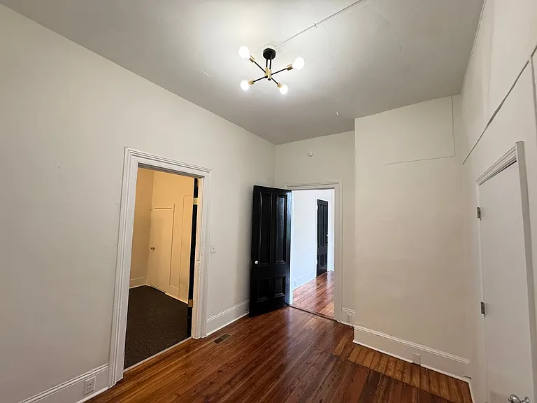 504 N Person St — Photo 17