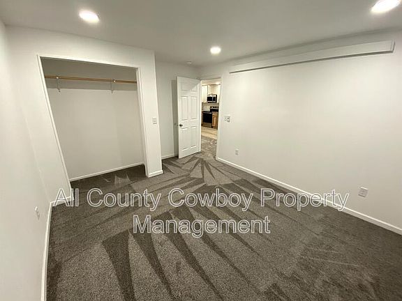 5th image of 1710 1/2 Walsh Ct