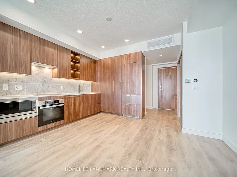 85 McMahon Dr #2809 — Photo 10