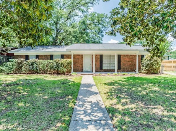 119 Autumnwood Dr E, Saraland, AL 36571