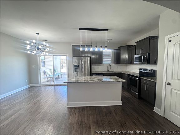 4th image of 1544 Vandenberg Dr