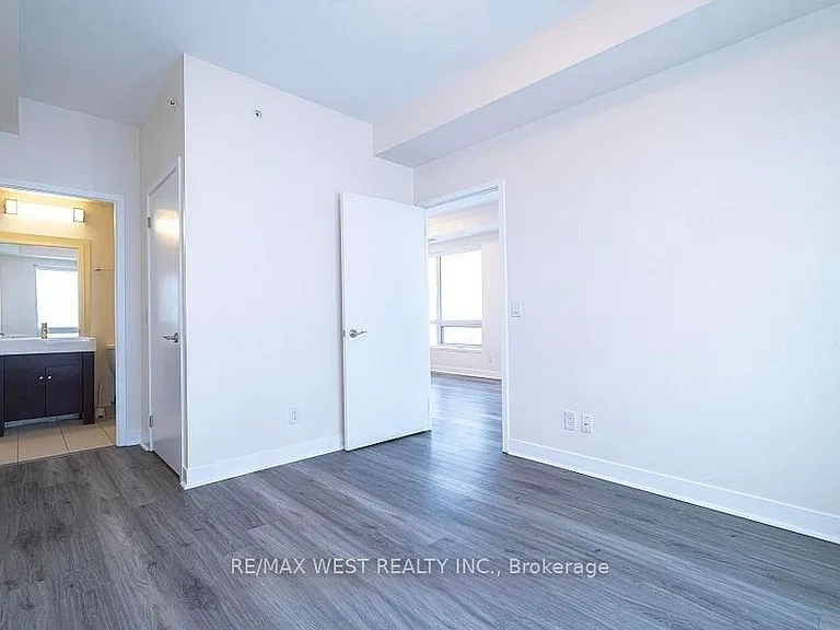 840 Queens Plate Dr #1402 — Photo 9