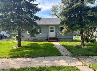 204 Emerson Ave N, Raymond, MN 56282