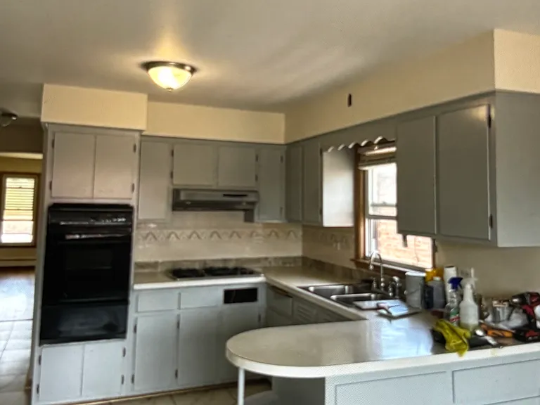8015 S Komensky Ave — Photo 7