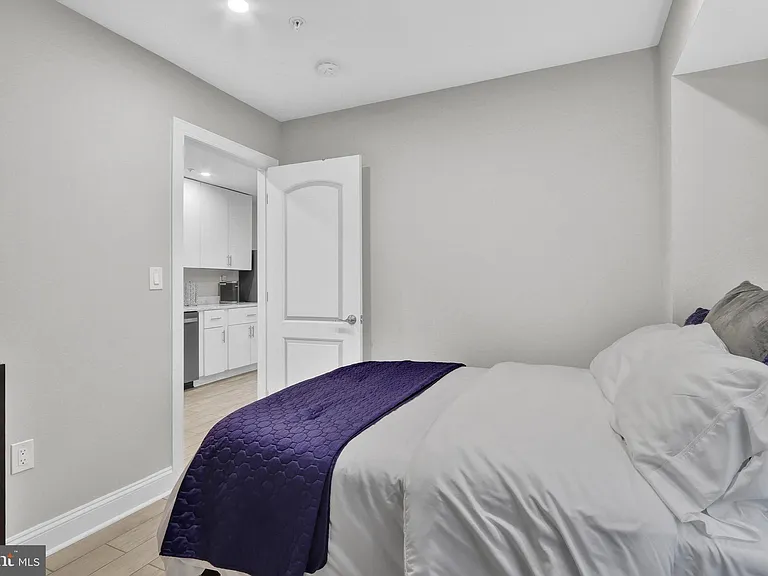 1167 Morse St NE #B1 — Photo 10