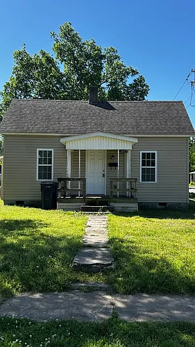 1032 W Nelson St Photo 1