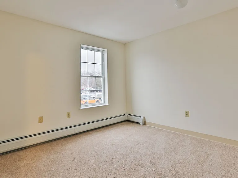 195 Eastern Ave — Photo 17