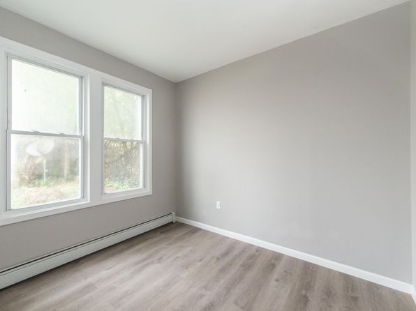 219 Hillside Ave APT 2