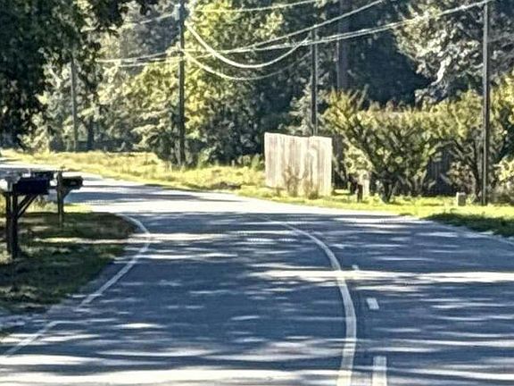 4th image of 3593 Blue Banks Loop Rd NE