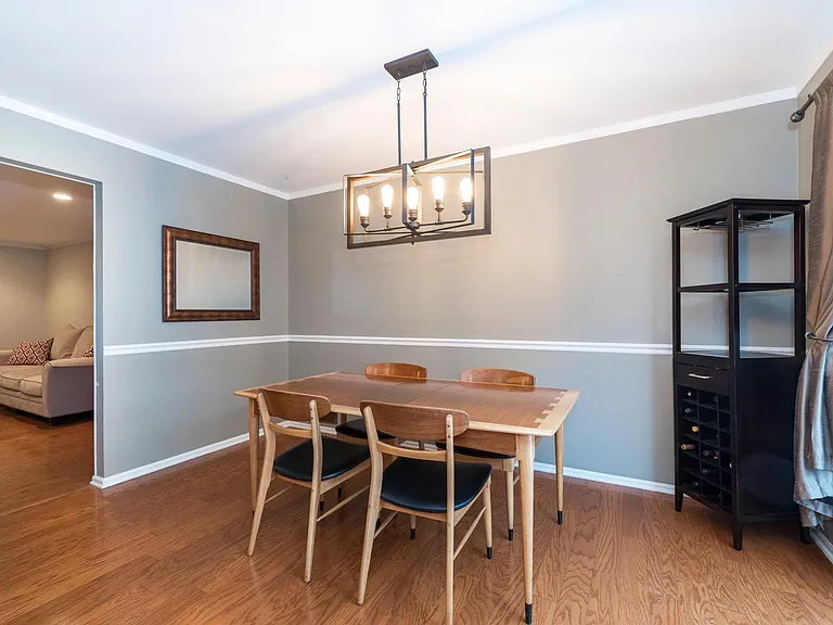 8165 Heritage Dr — Photo 15