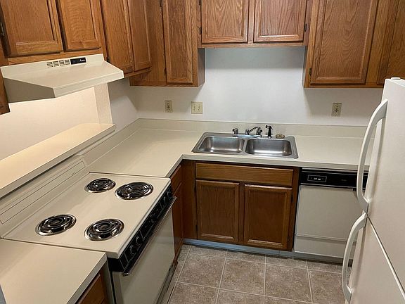 3rd image of 4751 Walma Ave SE #203