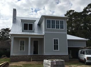 19 Country Club Ct, Saint Simons Island, GA 31522