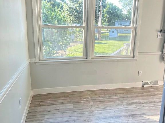 4th image of 106 McKinley Cir