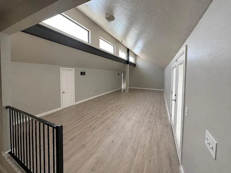 11609 Twisted Oak Rd — Photo 6