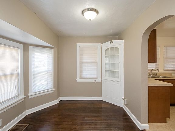 5th image of 1547 Canfield Ave