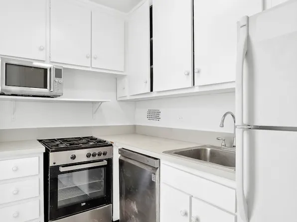 420 East 72nd Street 15D image 3 of 6
