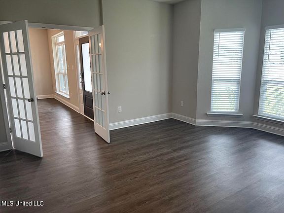 4th image of 5059 Fairbury Way