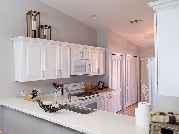 3rd image of 2760 Cypress Trace Cir APT 2526