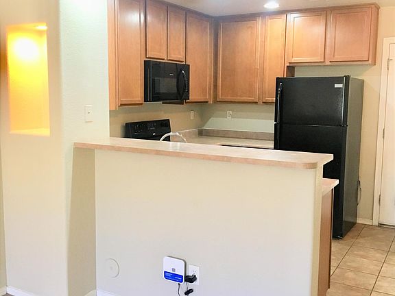 4th image of 7801 N 44th Dr Unit 1093