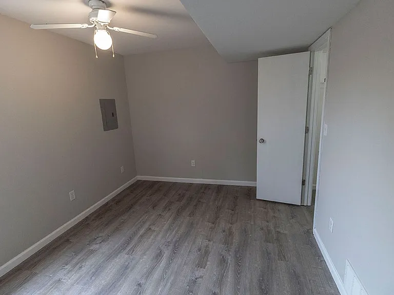 5808-5810 Canaveral Dr — Photo 10