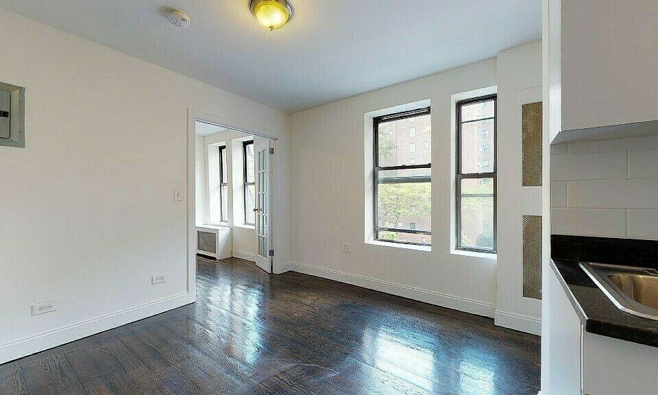 1st image of 542 E 14th St #2A