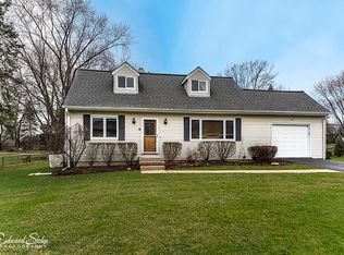 148 S Airlite St, Elgin, IL 60123