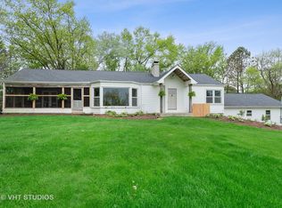 517 Castleview Ct, North Barrington, IL 60010
