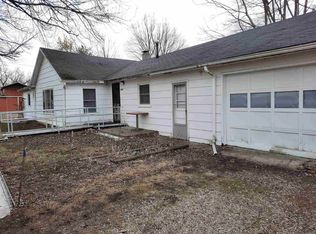 6030 S Elm Dr, Marion, IN 46953