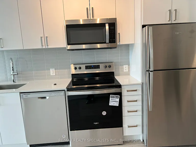 2782 Barton St E #702 — Photo 9
