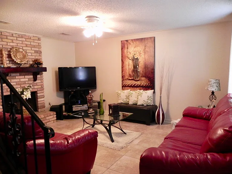 2817 Toulon Dr — Photo 6