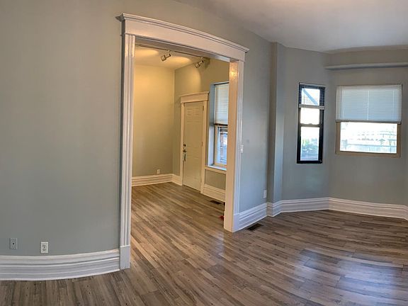 3rd image of 1530 N Monticello Ave #1R