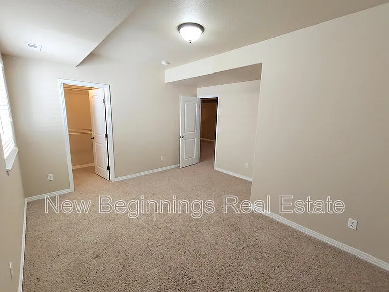 8742 Stony Creek Dr — Photo 33