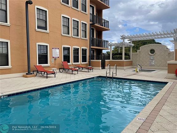 5th image of 511 Lucerne Ave APT 414