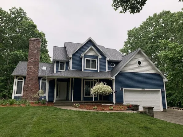 19 Lyman Barnes Rd, Brimfield, MA 01010