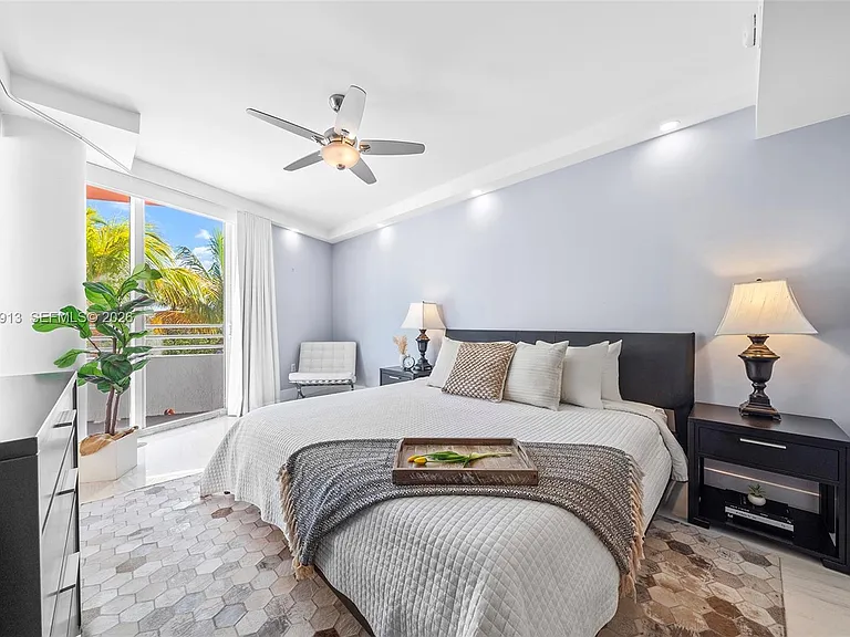 226 Ocean Dr #3C — Photo 4