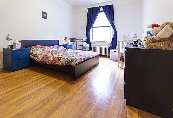 2nd image of 2815 34th St APT 3E