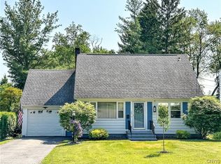 27 Winmar Cres, New Hartford, NY 13413