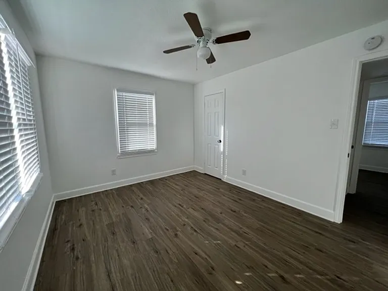 734 S Crockett Dr — Photo 10