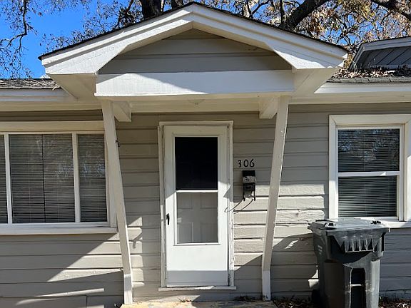 3rd image of 304 N Hoffman St #306