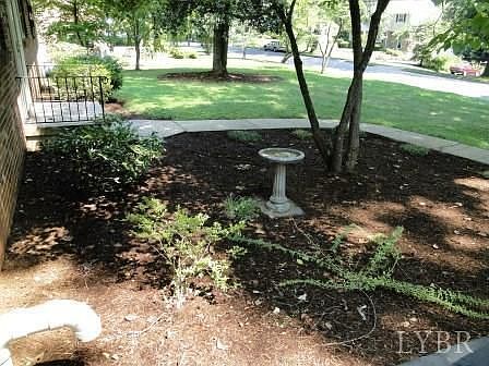 4th image of 2915 Ravenwood Dr