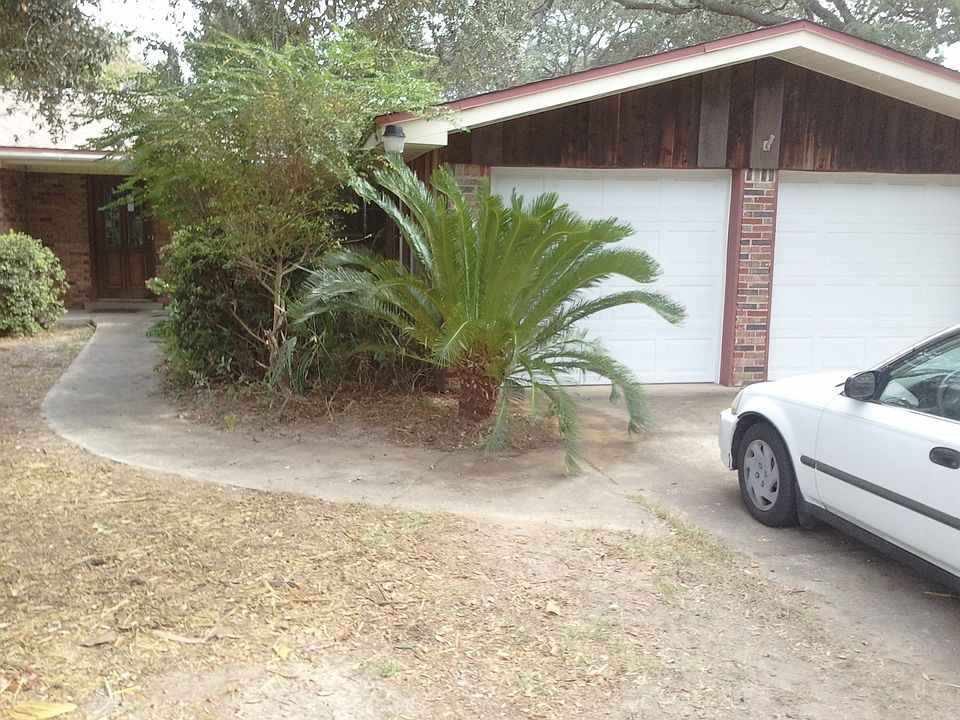1st image of 211 Hudson Dr NW