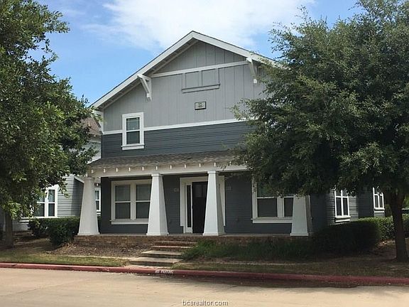 3rd image of 1725 Harvey Mitchell Pkwy S APT 4611
