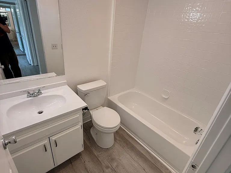 4434 Fulton Ave #202 — Photo 11