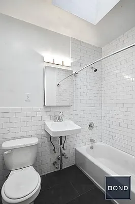 Rented by Bond New York | media 8