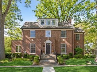 45 Warwick Rd, Winnetka, IL 60093