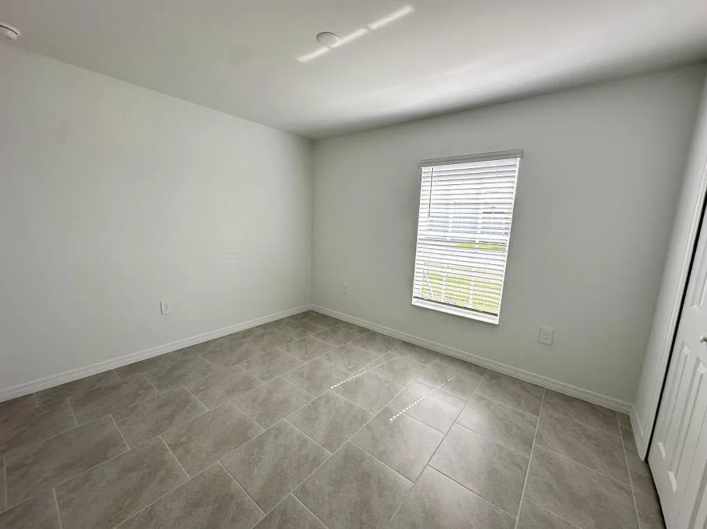 17669 Paradiso Wy — Photo 2
