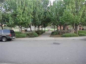 2nd image of 1100 Pond Vw