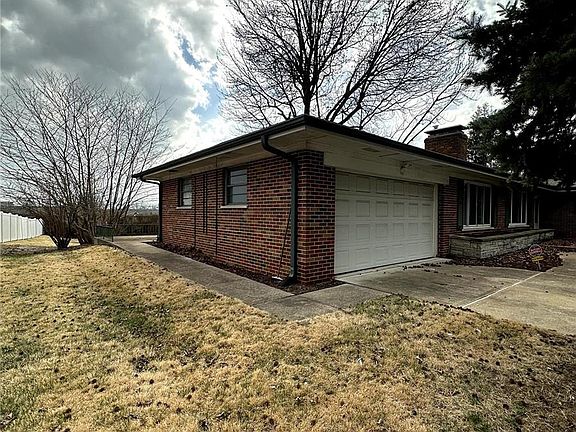 3rd image of 54 Harneywold Dr